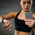 Как настроить время на фитнес-браслете — пошаговая инструкция и полезные советы